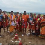 Read more about the article ପ୍ରତାପୁର ତୁମ୍ବେଶ୍ୱର ପୀଠରେ ପ୍ରବାହିତ ଋଷିକୁଲ୍ୟା ନଦୀର ଦୂଷିତ ପରିବେଶରେ କଉଡ଼ିଆଙ୍କ ଜଳ ଉଠାଣ