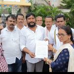 Read more about the article ସାନଖେମୁଣ୍ଡି ରେ କଂଗ୍ରେସ ୯ ଦାବି ନେଇ ବ୍ଲକ୍ ଘେରାଉ