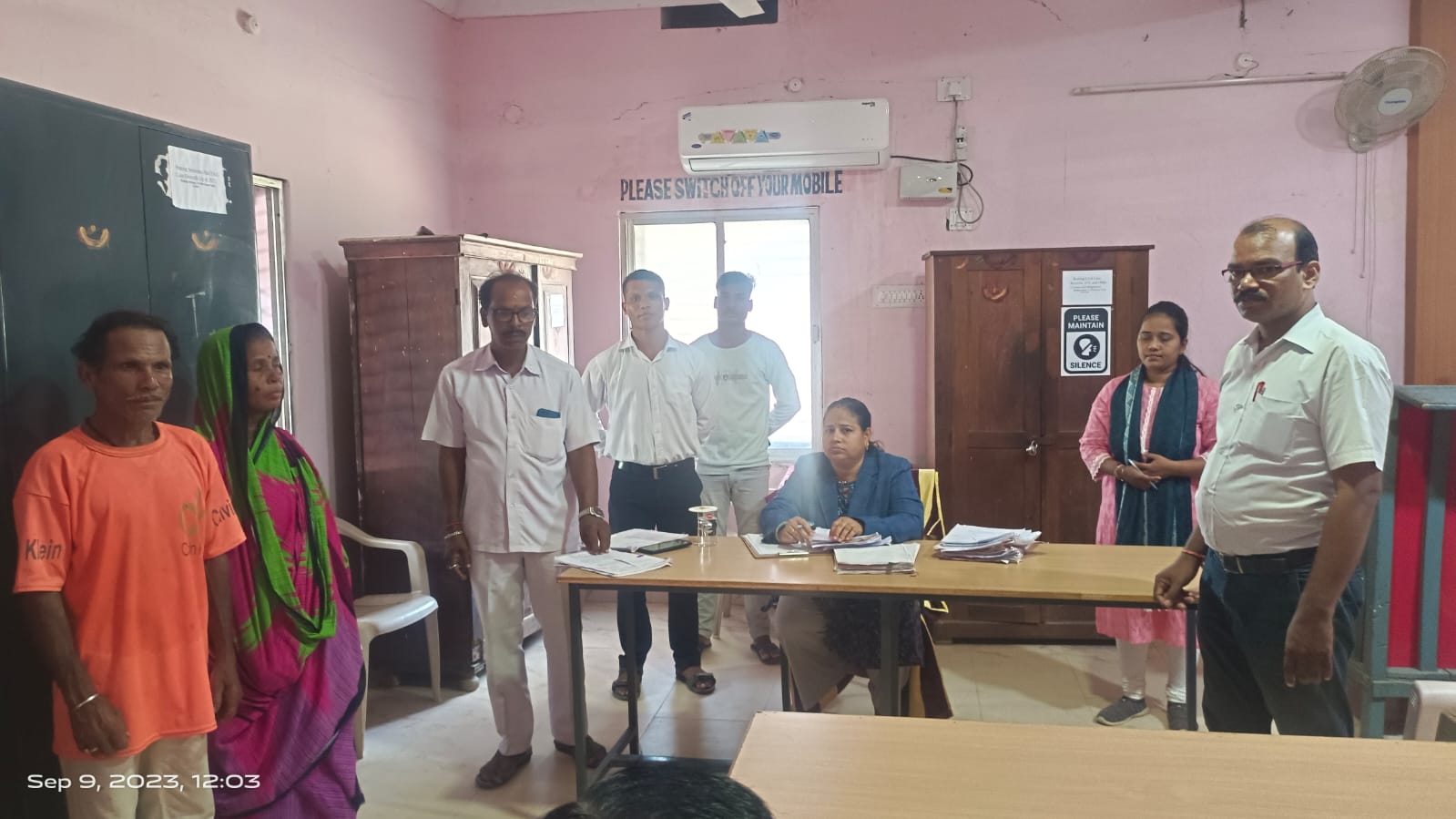 You are currently viewing କୋଦଳା ଠାରେ ୩ ଟି କୋର୍ଟରେ ରାଷ୍ଟ୍ରୀୟ ଲୋକ ଅଦାଲତ, ବହୁ ମାମଲାର ଫଇସଲା