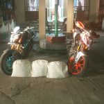 Read more about the article ୩ ନାବାଳକ ସମେତ ୨୧ କିଲୋ ଗଞ୍ଜେଇ ସହ ୨ଟି ମଟର ସାଇକେଲ ଜବତ