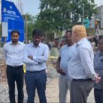 Read more about the article ୧୭ ନଂ ୱାର୍ଡ ପରିଦର୍ଶନ କରି ବିଭିନ୍ନ ସମସ୍ୟା ବୁଝିଲେ ଜିଲ୍ଲାପାଳ ,ଉପଜିଲ୍ଲାପାଳ ଓ କମିଶନର