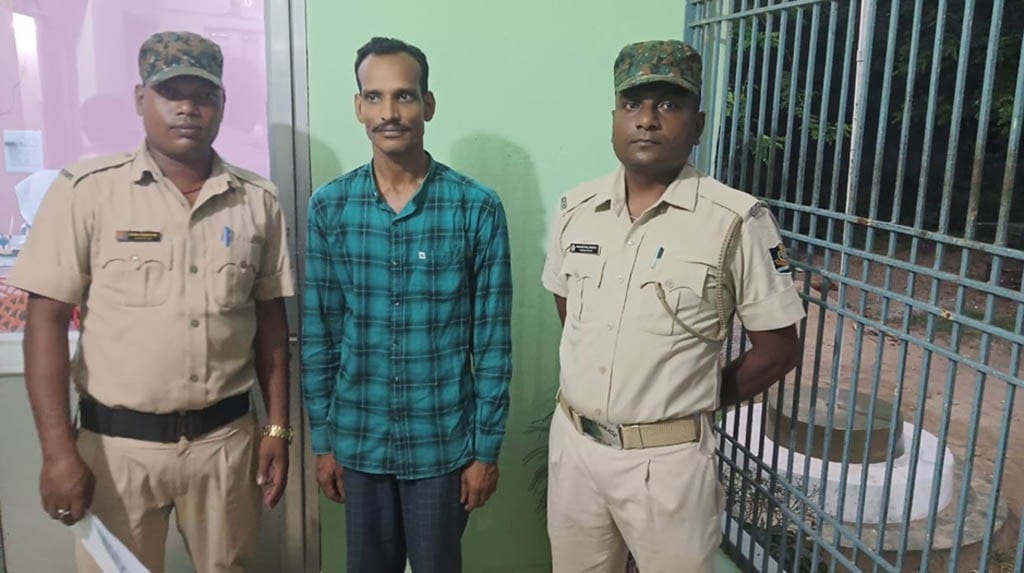 You are currently viewing ଜି ଆର୍ ଏସ ହତ୍ୟା ମାମଲାର ଫର୍ଦ୍ଦାଫାସ: ପରକୀୟା ପ୍ରୀତି ଯୋଗୁଁ ଅସହିଷ୍ଣୁ ହୋଇ ହତ୍ୟା କରିଥିଲା ଅଭିଯୁକ୍ତ