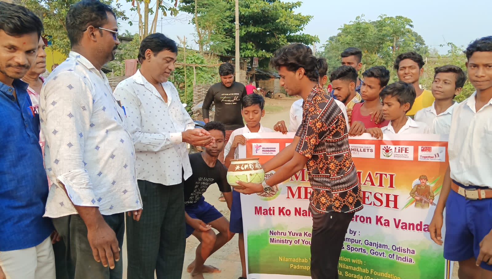 You are currently viewing ନୀଳମାଧବ ଫାଉଣ୍ଡେସନ ପକ୍ଷରୁ ‘ ମେରି ମାଟି ମେରା ଦେଶ ’ ପାଳିତ