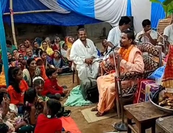 You are currently viewing ଗୋଠ ଗାଁ ରେ ଭାଗବତ ସପ୍ତାହ ଜ୍ଞାନ ଯଜ୍ଞ ଉଦଯାପିତ।