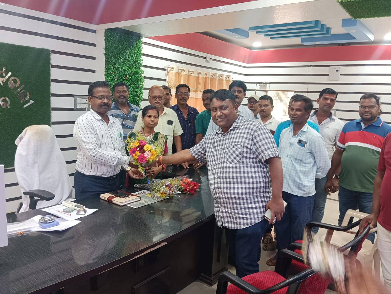 You are currently viewing ପୁରୁଷୋତ୍ତମପୁର ବ୍ଳକରେ ନୂତନ ବିଡ଼ିଓ ଙ୍କ ଯୋଗ ଦାନ