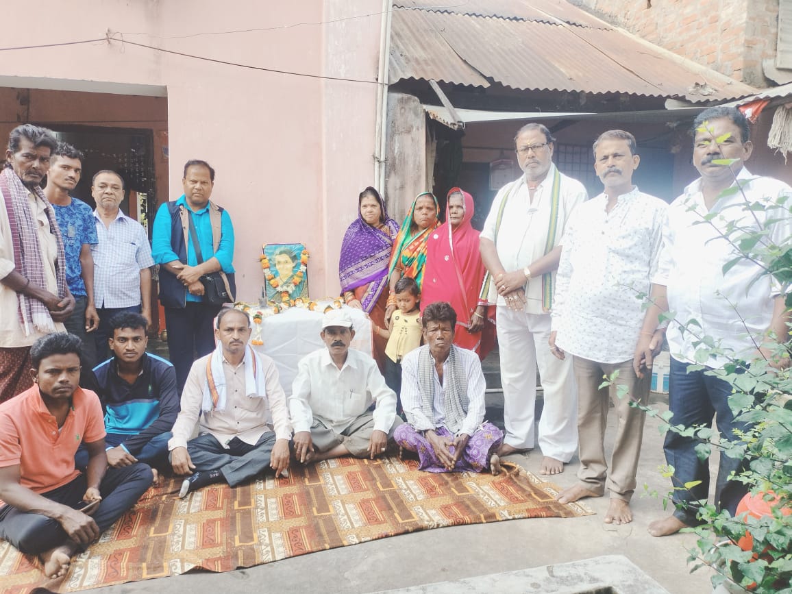 You are currently viewing ସଦର କଂଗ୍ରେସ ପକ୍ଷରୁ ଇନ୍ଦିରା ଗାନ୍ଧୀଙ୍କ ଜୟନ୍ତୀ ପାଳିତ।