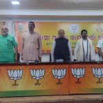 Read more about the article ସଂଗଠନକୁ ସୁଦୃଢ କରିବାପାଇଁ ଭୁବନେଶ୍ୱର ବିଜେପି କାର୍ଯ୍ୟାଳୟରେ ପ୍ରବାସୀ ଓଡ଼ିଆ କାର୍ଯ୍ୟକର୍ତା ବୈଠକ ।