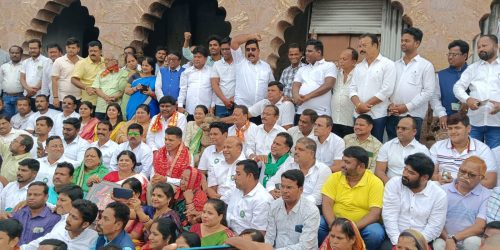 5ଟି ଅଧକ୍ଷ ଙ୍କ ବିଜେଡିରେ ଯୋଗ ଦେଇ ମାତାରା ତାରିଣୀ ଙ୍କ ଆଶିଷ ଭିକ୍ଷା କଲେ