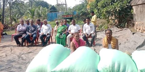 ଖଲ୍ଲିକୋଟ ବ୍ଲକ ରେ ଖୋଲିଲା ଦୁଇଟି ଧାନ ମଣ୍ଡି | ଧାର୍ଯ୍ୟ ଲକ୍ଷ୍ୟ ପୂରଣ ନେଇ ଆଶଙ୍କା