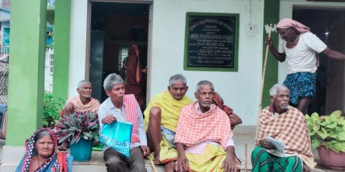 ଦୁଇ ମାସର ବାର୍ଦ୍ଧକ୍ୟ ଭର୍ତ୍ତା ପାଇବାରୁ ବଞ୍ଚିତ ବୃଦ୍ଧା ବିଡ଼ିଓଙ୍କ ନିକଟରେ ଫେରାଦ