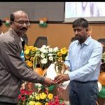 Read more about the article ଶ୍ରେଷ୍ଠ ବି ଏଲ ଓ ଓ ସୁପରଭାଇଜର ଜିଲ୍ଲ|ପାଳ ଙ୍କ ଦ୍ୱାରା ପୁରସ୍କୃତ |