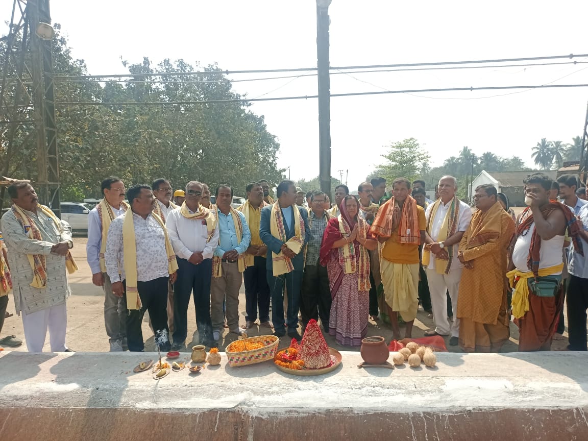 You are currently viewing ଆସିକା ଚିନିକଳ ରେ ଆଖୁପେଡା  ଆରମ୍ଭ,୪0 ହଜାର ମେଟ୍ରିକ ଟନ ଧାର୍ଯ୍ୟ !