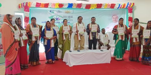 ଖଲ୍ଲିକୋଟ ଏନ ଏ ସି ରେ ଆମ ଓଡିଶା ନବୀନ ଓଡିଶା ସଚେତନତା ଓ ବସ୍ତିବାସିନ୍ଦା ଙ୍କ ବିକାଶ ଶିବିର