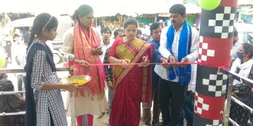 ପୁରୁଷୋତ୍ତମପୁର ବିଜ୍ଞାପିତ ଅଞ୍ଚଳ ପରିଷଦର କଲେଜ ଛକ ଠାରେ ନିର୍ମିତ ବସ୍ ଟର୍ମିନାଲ ଲୋକାର୍ପଣ ।