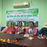 Read more about the article ପଦ୍ମଶ୍ରୀ ସୁବାଷ ପାଲକର ଜୈବିକ କୃଷି ପଦ୍ଧତି ତାଲିମ ଶିବିର ଉଦଘାଟିତ ।