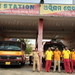 Read more about the article ଅନିର୍ଦ୍ଧିଷ୍ଟ କାଳ ପର୍ଯ୍ୟନ୍ତ ଅଗ୍ନିଶମ କର୍ମଚାରୀଙ୍କ କାର୍ଯ୍ୟ ବନ୍ଦ ଓ କଳାବ୍ୟାଚ ପରିଧାନ