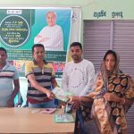 Read more about the article ଧରାକୋଟ ପଞ୍ଚାୟତରେ ବ୍ୟାଗ ସହ ଅର୍ଥରାଶି ବଣ୍ଟନ।