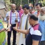 Read more about the article ଯୁବନେତା ଇଂ.ପ୍ରକାଶ ଚନ୍ଦ୍ର ସେଠୀଙ୍କ ନେତୃତ୍ୱରେ “ଗାଁ କୁ ଚାଲ ଅଭିଯାନ”ର ସଫଳ ରୂପାୟନ ।