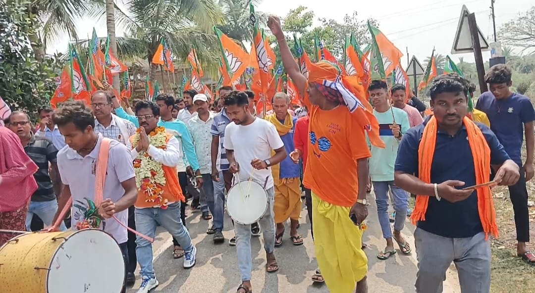 You are currently viewing ବିଜେପି ନେତା ମନୁ ଭାଇଙ୍କ ନିଜ ସମର୍ଥକ ଓ ତାଙ୍କ ସମାଜର ବନ୍ଧୁ ମିଳନ କାର୍ଯ୍ୟକ୍ରମ