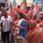 Read more about the article ଆସିକା ବିଜେପି ସାଂସଦ ପାର୍ଥୀନୀ ଙ୍କୁ ସ୍ୱାଗତ, ଖଲ୍ଲିକୋଟ ଜଗନ୍ନାଥ ମନ୍ଦିର ରେ ପୂଜା ଅର୍ଚନା କରି ନିର୍ବାଚନ ମୈଦାନ କୁ ଓଲ୍ଲ|ଇଲେ |