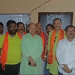 Read more about the article ଖଲ୍ଲିକୋଟ ରେ ବିଜେପି ସଭାପତି ମନମୋହନ ସାମଲ, ପରଖିଲେ ଦଳୀୟ ସ୍ଥିତି | ଗଞ୍ଜାମ ରେ ବିଜେପି ଭଲ କରିବ ଓ ଓଡିଶା ରେ ସରକାର ଗଢ଼ିବ |