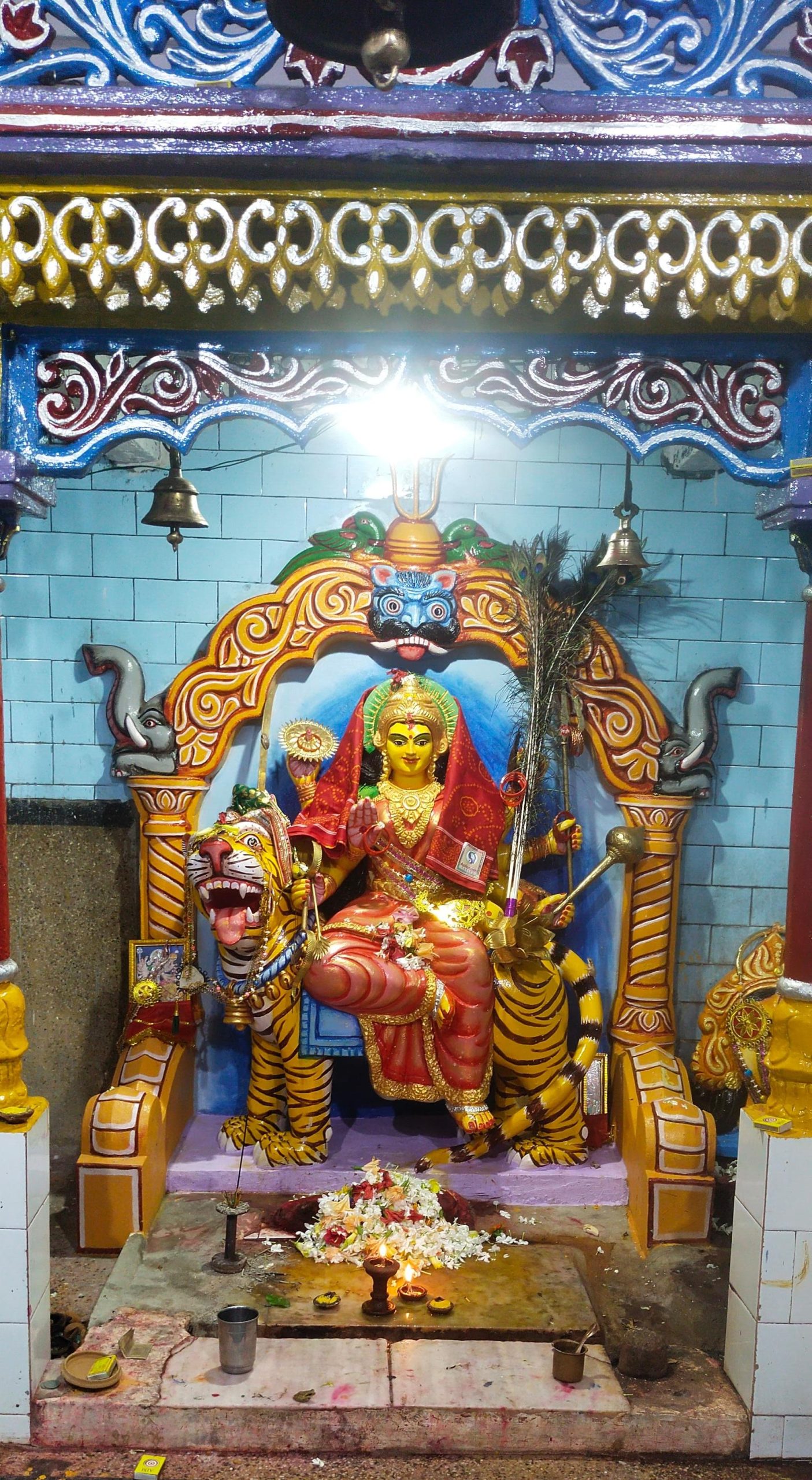 You are currently viewing ଧୁମ୍ ଧାମରେ ଚାଲିଛି ଓଡ଼ିଆ ସାହି ପେଣ୍ଠ ର ଶ୍ରୀ ଶ୍ରୀ ମାଁ କନକ ଦୂର୍ଗା ଠାକୁରାଣୀଙ୍କ ଯାତ୍ରା