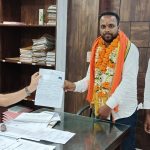 Read more about the article ସ୍ୱାଧୀନ ପ୍ରାର୍ଥୀ ଭାବେ ନାମାଙ୍କନ ଦାଖଲ କଲେ ଯୁବ ସମାଜସେବୀ କେ.ରମେଶ ଦୋରା