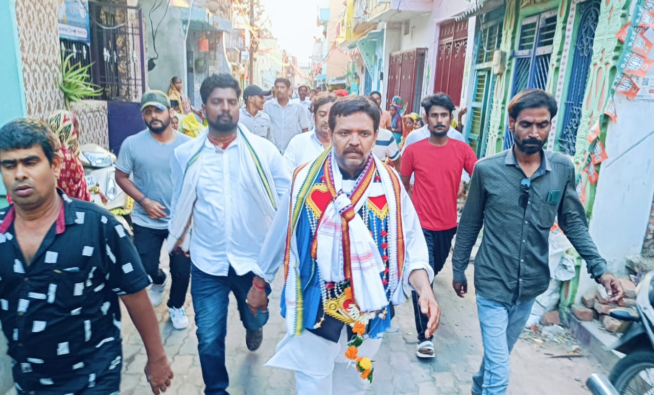 You are currently viewing ସ୍ବାଧିନ ପ୍ରାର୍ଥୀ ପିଣ୍ଟୁ ଦାଶ ଓ ମହିଳା ସମର୍ଥକଙ୍କ ବିଶାଳ ପଦଯାତ୍ରା