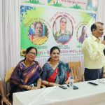 Read more about the article ସିନ୍ଧୁ -ଉର୍ମି ସାହିତ୍ୟ ର ରଜ ଉତ୍ସବ , କଣ୍ଠ ଶୀଳ୍ପୀ ସୁସ୍ମିତା ଦାସ ଙ୍କୁ ରାଜରାଣୀ ସମ୍ମାନ