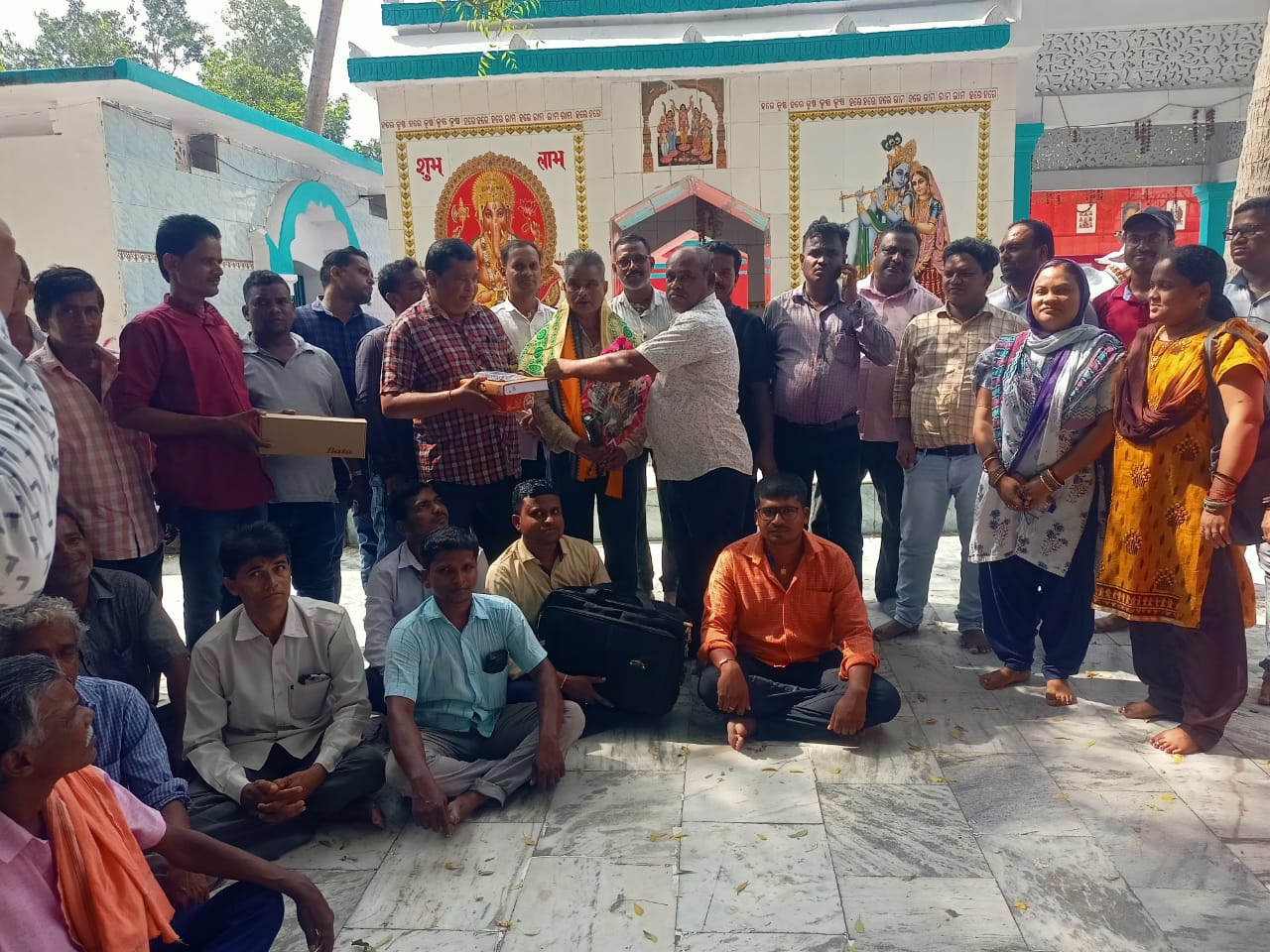 You are currently viewing ସହକାରୀ ଯନ୍ତ୍ରୀଙ୍କୁ ଅବସରକାଳୀନ ସମ୍ବର୍ଦ୍ଧନା