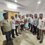 Read more about the article ପୁରୁଷୋତ୍ତମପୁର ଏନଏସି ର 10 ଜଣ କାଉନ ସିଲର ଙ୍କ ଖଲ୍ଲିକୋଟ ବିଧ୍ୟାୟକ ଙ୍କୁ ସୌଜନ୍ୟ ମୂଳକ ସାକ୍ଷାତ ,