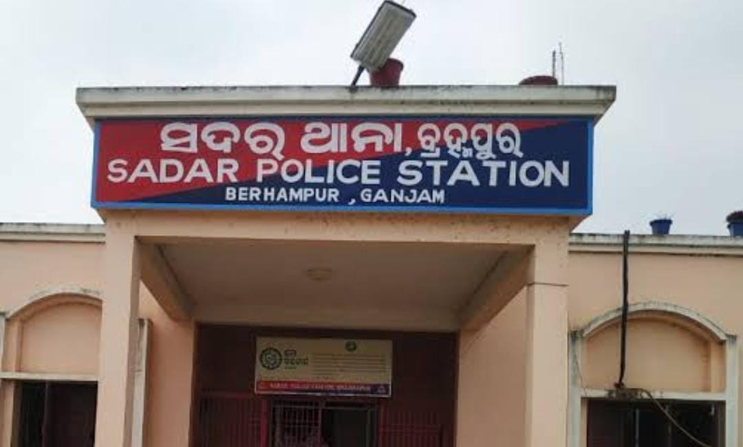 You are currently viewing ପୋଖରୀ ରୁ ଶୌଚ କରି ଫେରୁଥିବା ବେଳେ ସ୍କୁଟି ଦୃଘଟଣା ରେ ଜଣେ ମୂର୍ତ