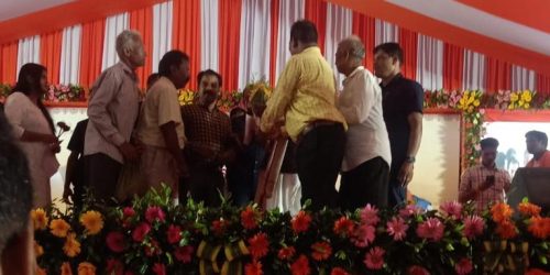 ନିଖିଳ ଓଡ଼ିଶା ଜଳସମ୍ପଦ ବ୍ରଟ୍ ଓଭର୍ ୱାର୍କ ଚାର୍ଜଡ୍ ଓ ୱେଜେଶ୍ ରେଗୁଲାର କର୍ମଚାରୀ ସଂଘ ପକ୍ଷରୁ ମୁଖ୍ୟମନ୍ତ୍ରୀ ସମ୍ୱର୍ଦ୍ଧନା ।