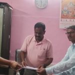 Read more about the article ଶିକ୍ଷାବିଭାଗ କିରାଣୀଙ୍କ ବିରୋଧରେ ଶିକ୍ଷକସଂଘ ଦେଲେ ସ୍ମାରକପତ୍ର