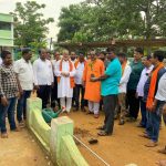 Read more about the article ଖଲ୍ଲିକୋଟ ବିଧାୟକ ଙ୍କ ଦ୍ୱାରା ଚଢ଼େୟା ପଲିରେ ବୃକ୍ଷ ରୋପଣ କାର୍ଯ୍ୟକ୍ରମ ଅନୁଷ୍ଠିତ