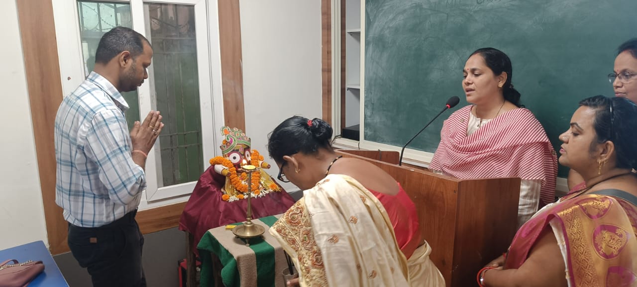 You are currently viewing ସରକାରୀ ବାଳିକା ବିଦ୍ୟାଳୟ ପରିଚାଳନା ଓ ଉନ୍ନୟନ କମିଟି ବୈଠକ,