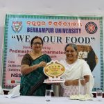 Read more about the article ସାଂପ୍ରତିକ ପରସ୍ଥିତିରେ ଖାଦ୍ୟ ସୁରକ୍ଷା ସହ, ଜୈବିକ ଖାଦ୍ୟକୁ ପ୍ରାଧାନ୍ୟ ଦେବାର ସମୟ ଆସିଛି। : ପଦ୍ମଶ୍ରୀ ସାବରମତି