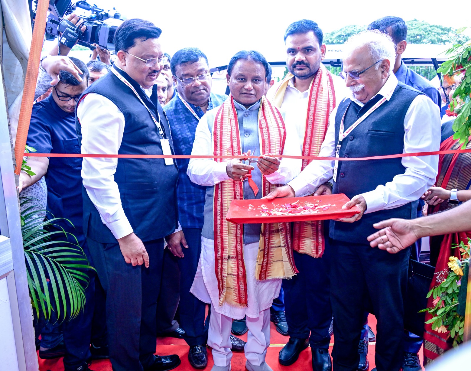 You are currently viewing ୟୁସିସିଆଇଏଲ୍ ପକ୍ଷରୁ ଗ୍ଲୋବାଲ ଟ୍ରେଡ ସୋ ‘ରିସର୍ଜେଂଟ୍ ଓଡ଼ିଶା ୨୦୨୪’ର ଶୁଭାରମ୍ଭ