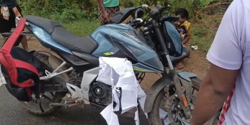 ଦିଗପହଣ୍ଡି ପୋଲିସ ଷ୍ଟେସନ ମୁଖ୍ୟ ରାସ୍ତାରେ ୩ ଜଣଙ୍କୁ ଧକ୍କା ଦେଲା ମୋଟର ସାଇକେଲ,ଜଣେ ମୃତ,୨ ଜଣ ଗୁରୁତର