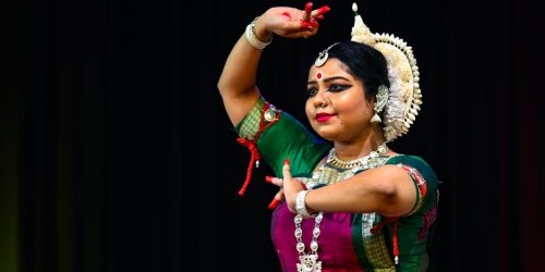 दिल जीतने वाली नृत्यशिल्पी, मिलिए मशहूर ओडिसी नृत्यशिल्पी “श्रीया श्री पति” से।