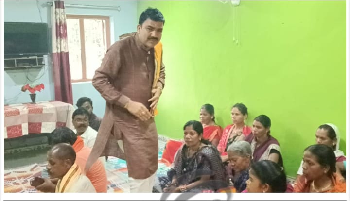 You are currently viewing ନୂଆଖାଇ ପାଳନକଲେ ଗଣଶିକ୍ଷାମନ୍ତ୍ରୀନିତ୍ୟାନନ୍ଦ ଗଣ୍ଡ