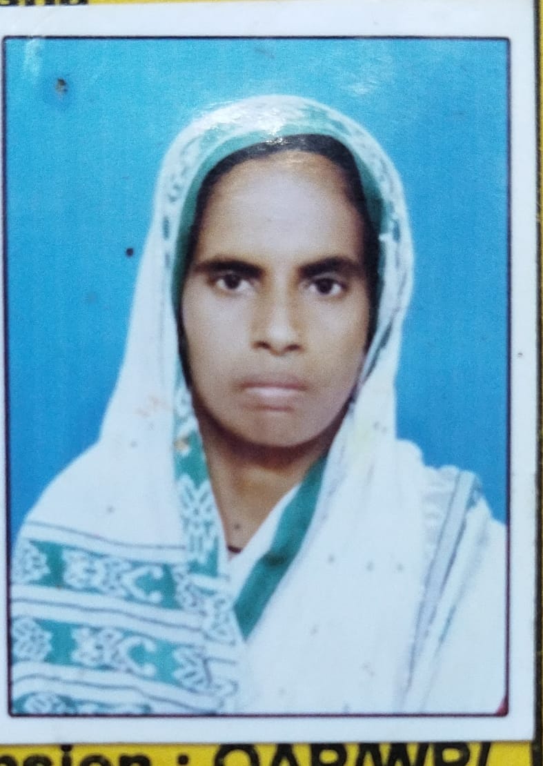 You are currently viewing ସରକାରୀ ସହାୟତା କୁ ଚାହିଁ ଆଖିବୁଜି ଦେଲା ରୋଗୀଣା ବିଧବା ଲକ୍ଷ୍ମୀ, ବାପା ମା ଛେଉଣ୍ଡ ହୋଇଗଲା କାଁହୁ