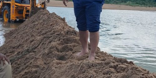 9 ଗୋଟି ପଞ୍ଚାୟତର ଚାଷୀଙ୍କ ସମସ୍ୟାକୁ ଶୁଣିକାର୍ଯ୍ୟରେ ଦେଖାଇଲେ କବିସୂର୍ଯ୍ୟ ନଗର ବିଧାୟକ |