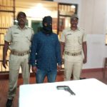 Read more about the article 4 ନରହତ୍ୟା 20 ଡକାୟତ ମାମଲାରେ ସମ୍ପୃକ୍ତ ମୋଷ୍ଟ ୱାଣ୍ଟେଡ ପ୍ରଦୀପ ପରିଡା କୁ ଗିରଫ କଲା ଖଲ୍ଲିକୋଟ ପୋଲିସ ,