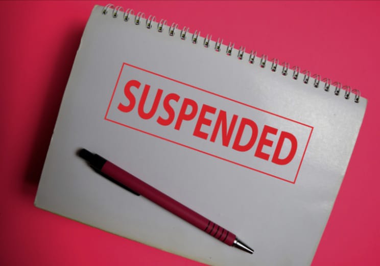 You are currently viewing ମଦ୍ୟପାନ କରି ବିଦ୍ୟାଳୟକୁ ଆସୁଥିଲେ ଶିକ୍ଷକ:, ଶିକ୍ଷା ବିଭାଗ କଲା ନିଲମ୍ବିତ