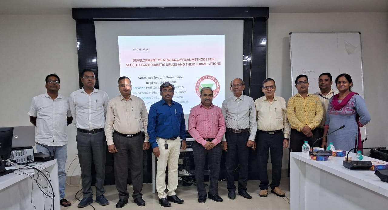 You are currently viewing ସହକାରୀ ଭେଷଜ ନିୟନ୍ତ୍ରକଙ୍କୁ ପିଏଚଡ଼ି ସମ୍ମାନ