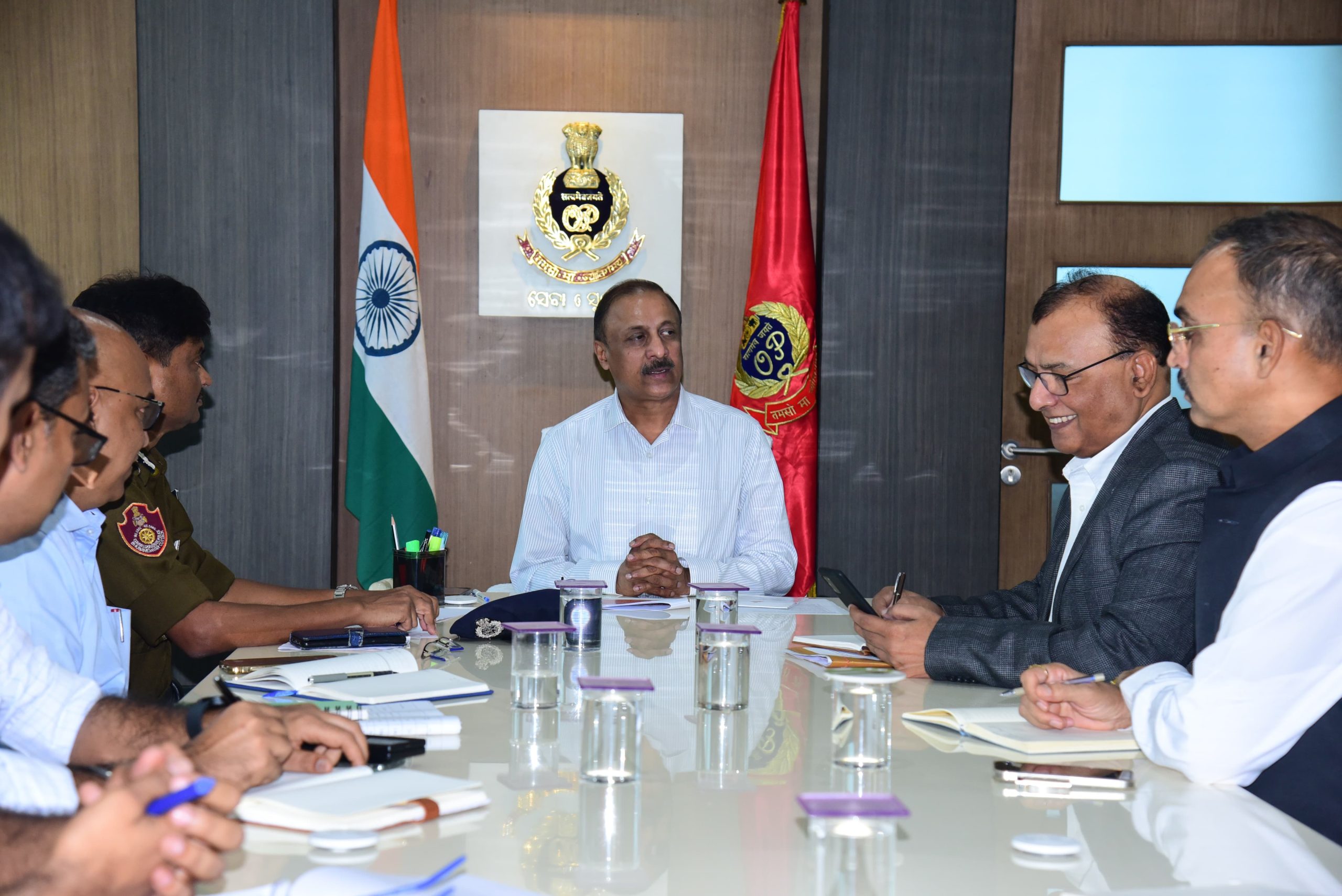 You are currently viewing ରାଜ୍ୟ ପୋଲିସ ମୁଖ୍ୟ କାର୍ଯାଳୟ ଠାରେ ସମୀକ୍ଷା ବୈଠକ ଅନୁଷ୍ଠିତ