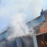 Read more about the article ବିଦ୍ୟୁତ୍ ସର୍ଟ ସର୍କିଟ ପାଇଁ ୩ ବଖରା ଘର ଜଳି ସମ୍ପୂର୍ଣ୍ଣ ପାଉଁଶ ହେଲା ।