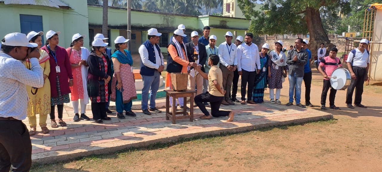 You are currently viewing ଖଲ୍ଲିକୋଟ : ବାର୍ଷିକ କ୍ରୀଡା ଉତ୍ସବ ଉଦଘାଟିତ