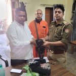 Read more about the article ହଜି ଯାଇଥିବା କ୍ୟାମେରା ବ୍ୟାଗ ଫେରି ପାଇଲେ ଫଟୋ ସାମ୍ବାଦିକ ସରୋଜ କୁମାର ମଲ୍ଲିକ ।